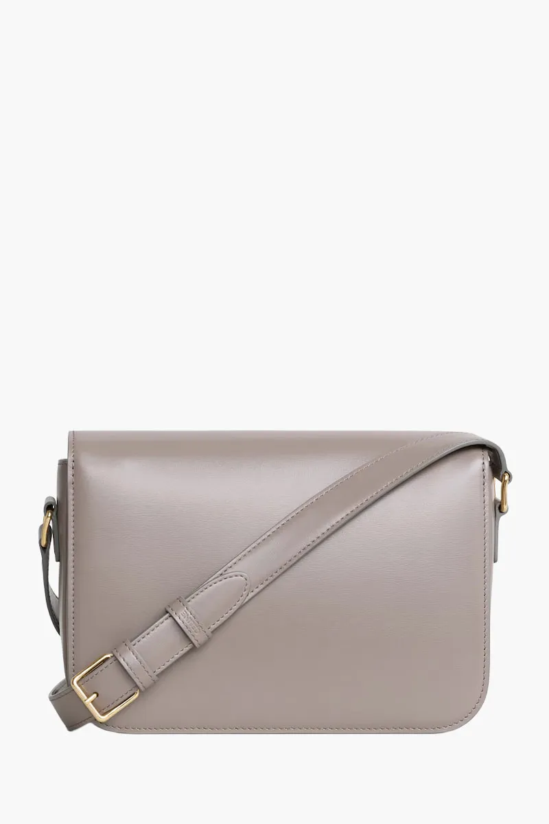 CELINE Medium Triomphe Bag in Pebble Shiny Calfskin 2