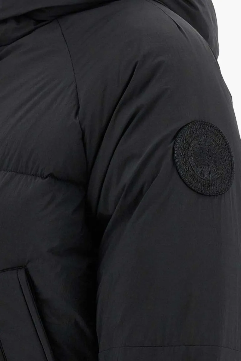 CANADA GOOSE Women Chilliwack Puffer Jacket in Black with Tonal Logo 3
