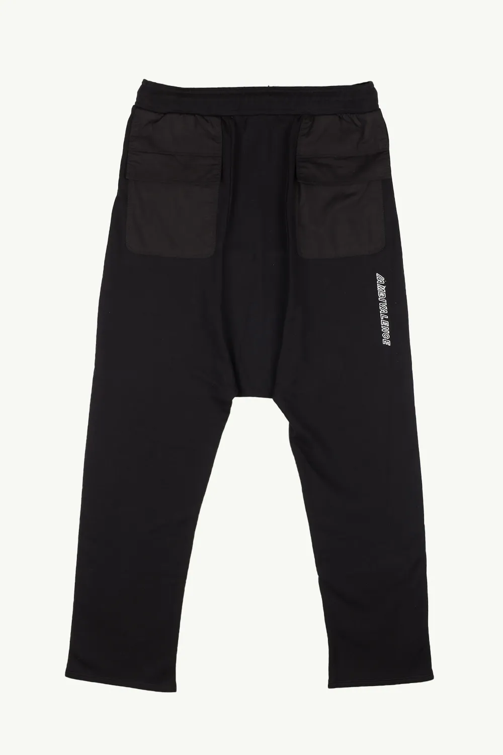 SIKI Sweatpant Cargo in Black 1