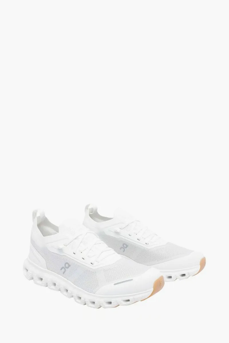 ON Women Cloud 6 Versa Sneakers in White/White 2