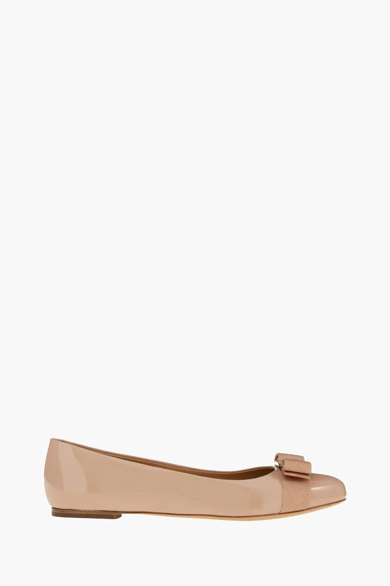 FERRAGAMO Women Varina Ballerina in Amaretti Patent Leather 0