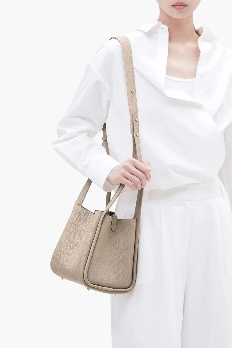 SONGMONT Medium Song Handag in Cream Apricot Grain Leather 3