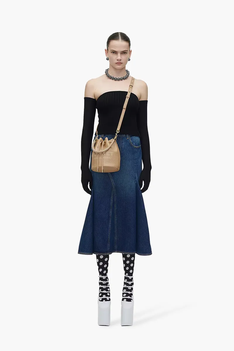 MARC JACOBS Embossed Logo Bucket Bag in Camel Leather 4