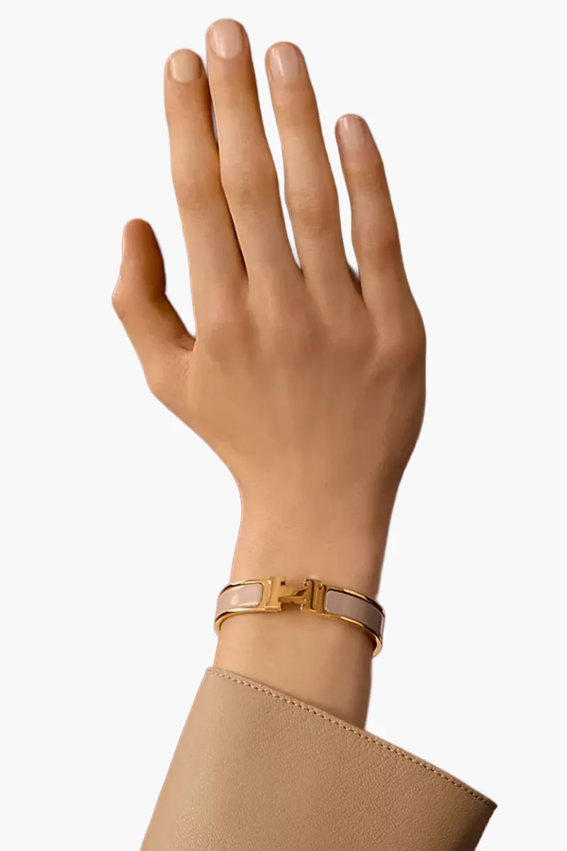 HERMÈS Clic H Bracelet in Candied/Chestnut Plain Enamel YGHW 2