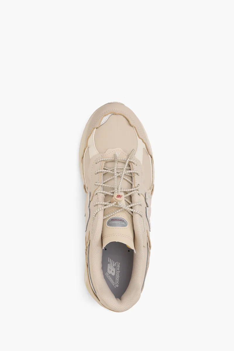 NEW BALANCE Men 2002 Sneakers in Khaki 3