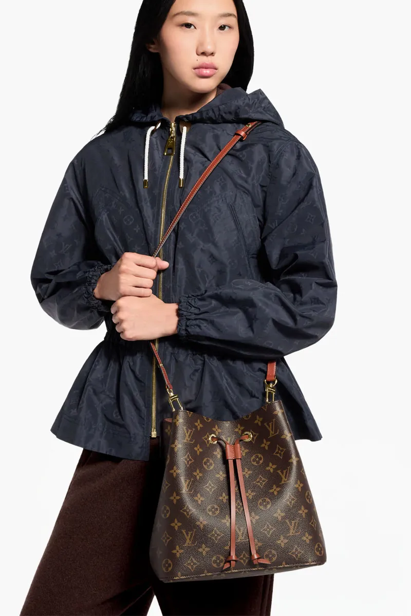 LOUIS VUITTON NéoNoé MM Bucket Bag in Brown/Caramel Monogram Canvas 4