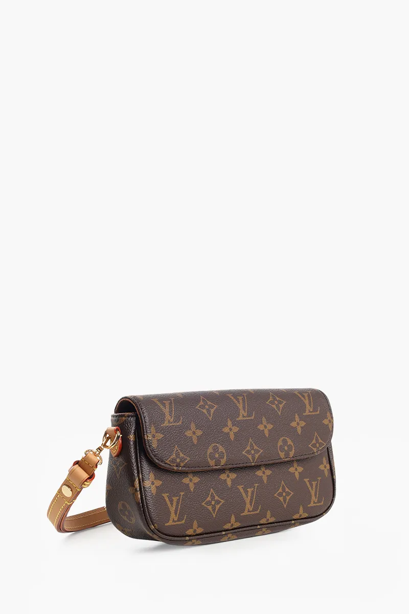 LOUIS VUITTON Ivy Chain Wallet in Brown Monogram Canvas 1