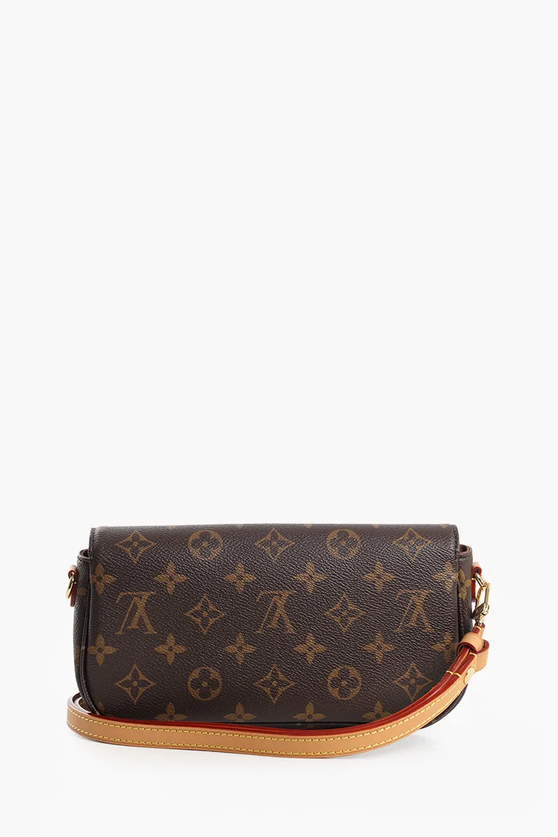LOUIS VUITTON Ivy Chain Wallet in Brown Monogram Canvas 2
