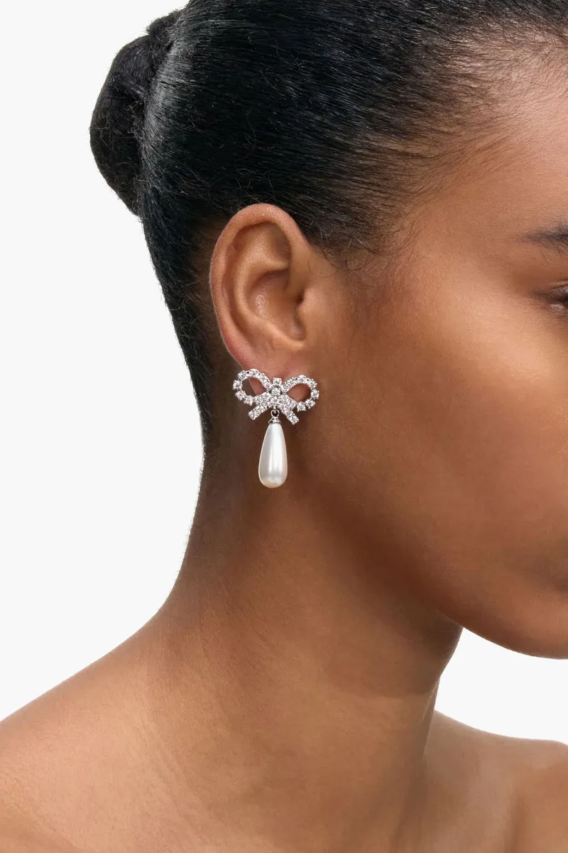 SELF-PORTRAIT Crystal Bow Pearl Earrings in White Crystal and Faux Pearl Embellishment 2