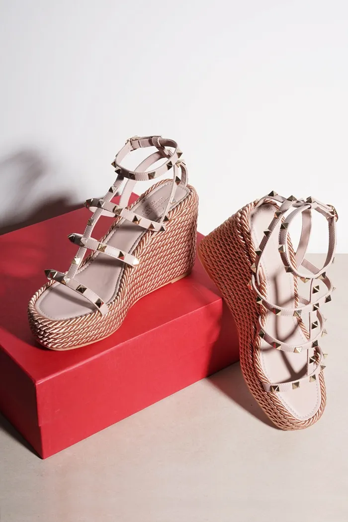 VALENTINO Rockstud Wedges 95mm in Nude Poudre 3