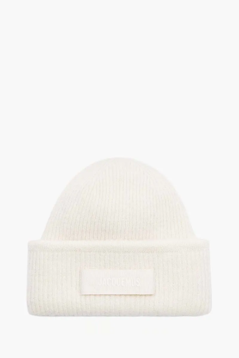 JACQUEMUS Le Bonnet Grosgrain Logo Beanie in Off White Alpaca Wool