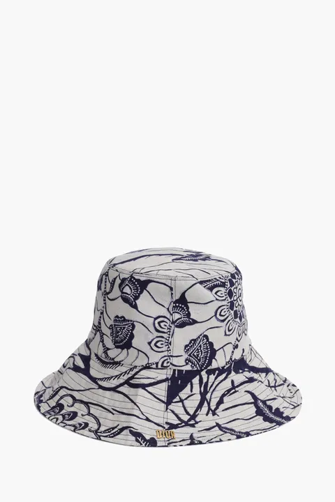 CHRISTIAN DIOR Reversible Wax Toile De Jouy Bucket Hat in White Multicolors
