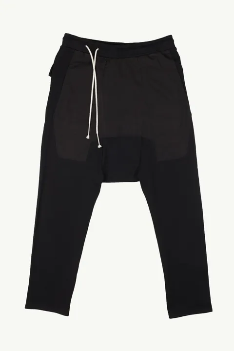 SIKI Sweatpant Cargo in Black