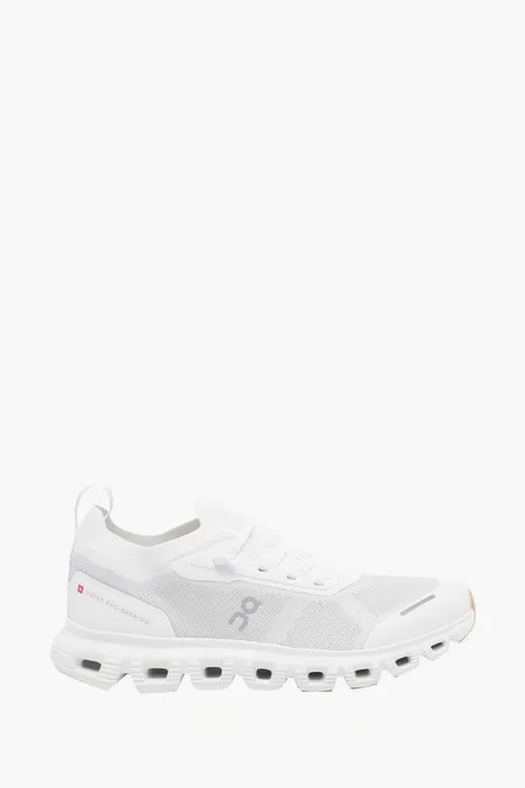ON Women Cloud 6 Versa Sneakers in White/White