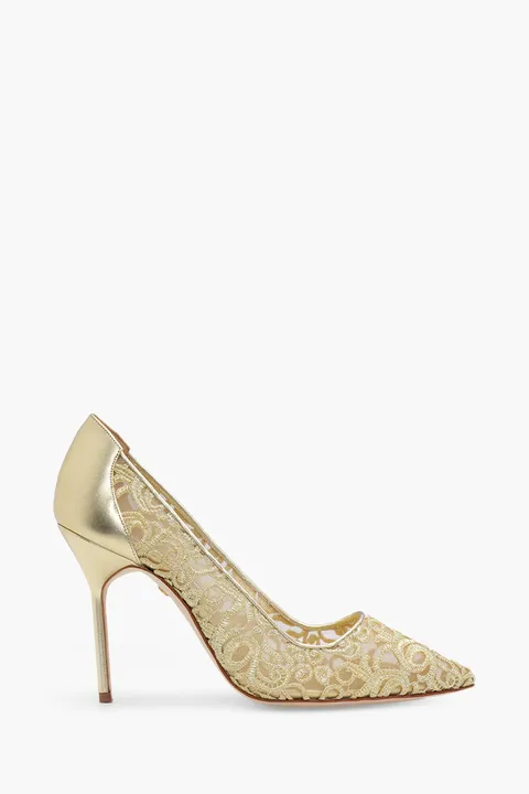 MANOLO BLAHNIK BBLA 50th Anniversary Pointed Toe Pumps 90mm in Gold Lace Macrame