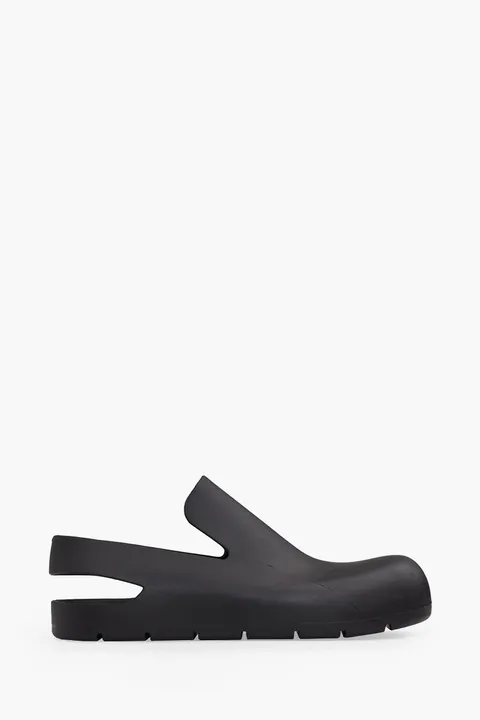 BOTTEGA VENETA Women Puddle Rubber Slingback Sandals in Black