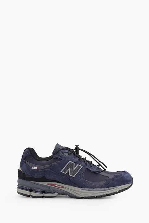 NEW BALANCE Men 2002 Sneakers in Navy